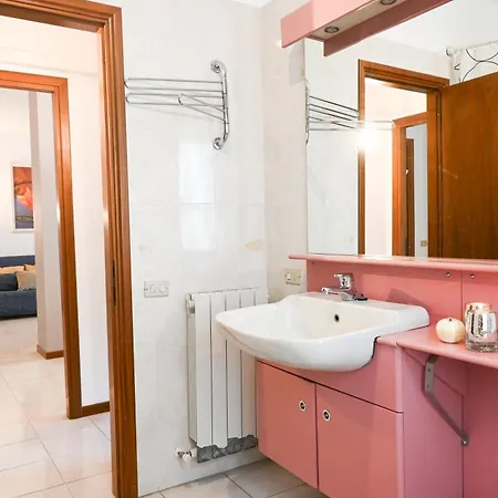 - The Delight Of Center Appartement